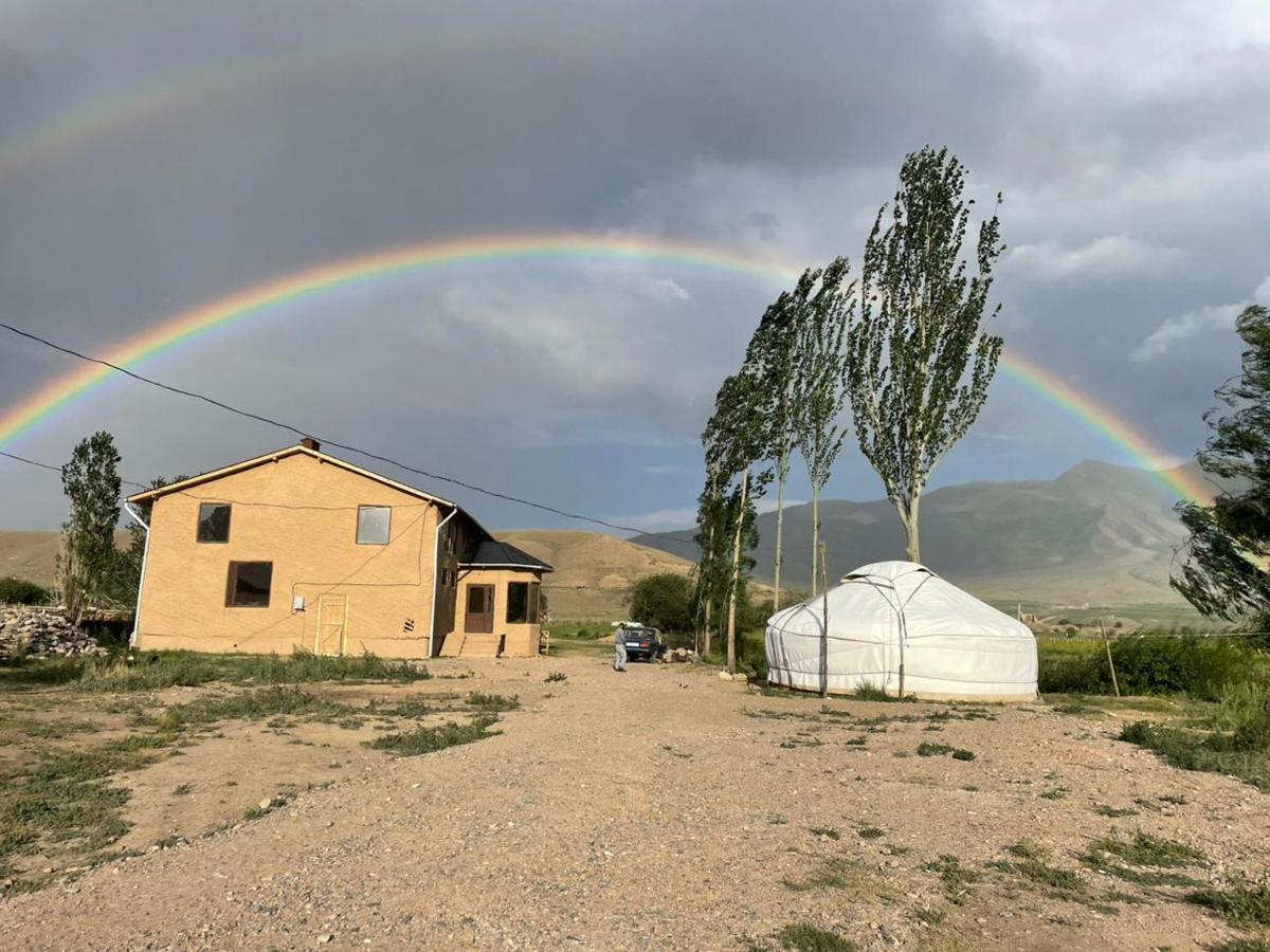 Kyzart Hotel & Horse Tours Bagysh Kültér fotó