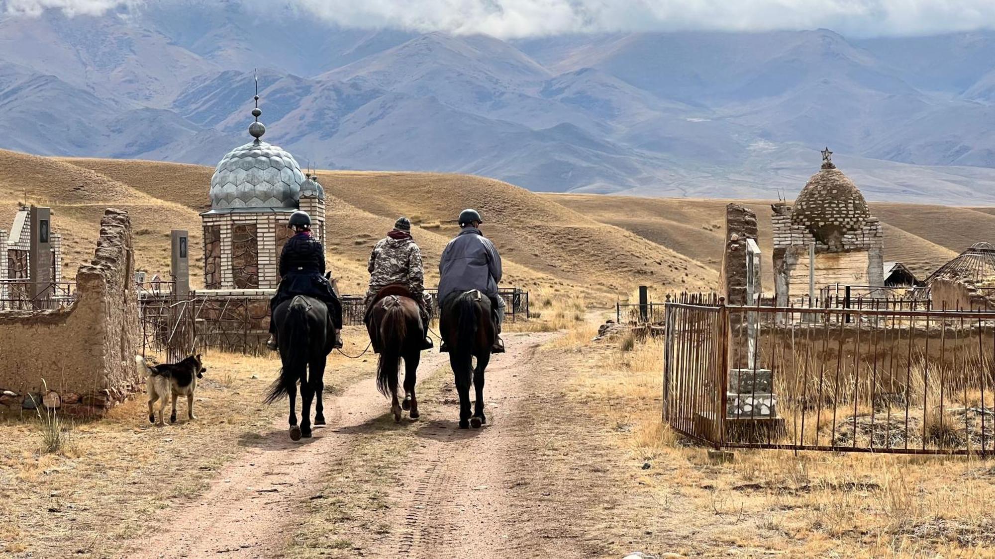 Kyzart Hotel & Horse Tours Bagysh Kültér fotó