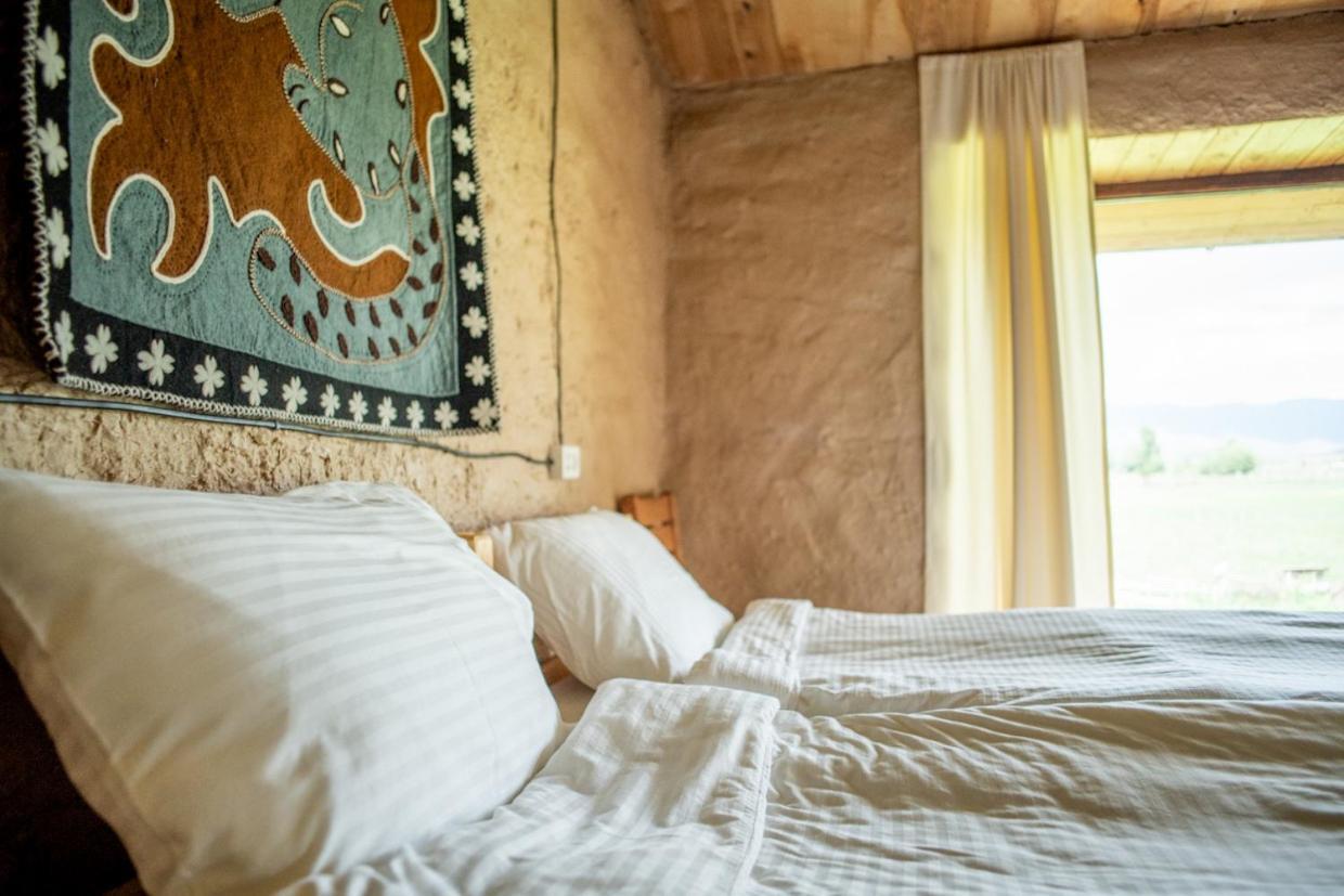Kyzart Hotel & Horse Tours Bagysh Kültér fotó